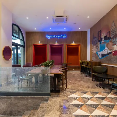 Ξενοδοχείο New Old Town 4*