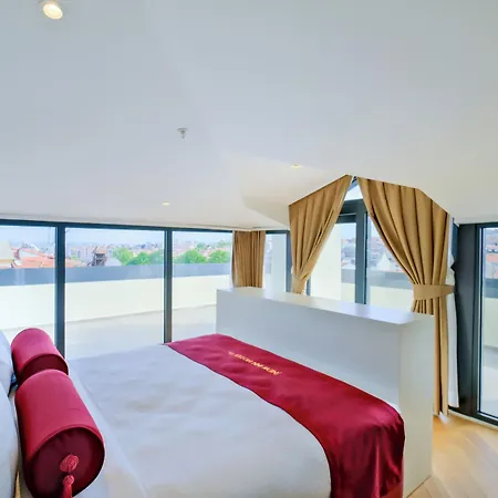 Ξενοδοχείο New Old Town 4*