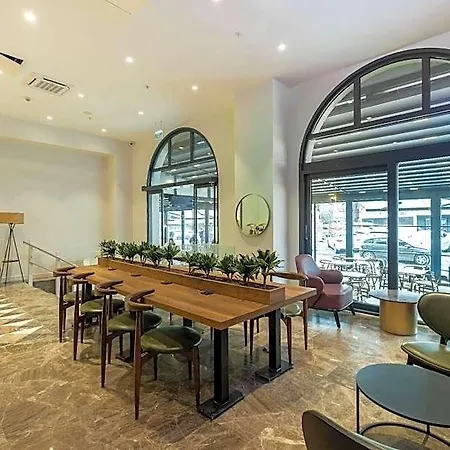 Otel New Old Town 4*