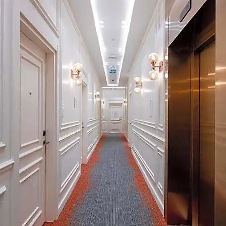 New Old Town Otel 4*